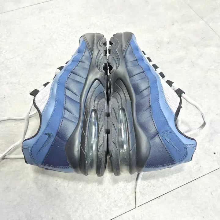 [BUNJANG] Nike Air Max 95 (230) Sneakers / 나이키 에어맥스 95  905348-021(230)