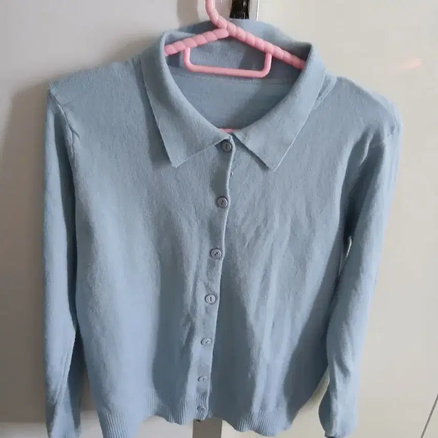 [SOLD OUT] 하늘색 카라넥 니트 가디건