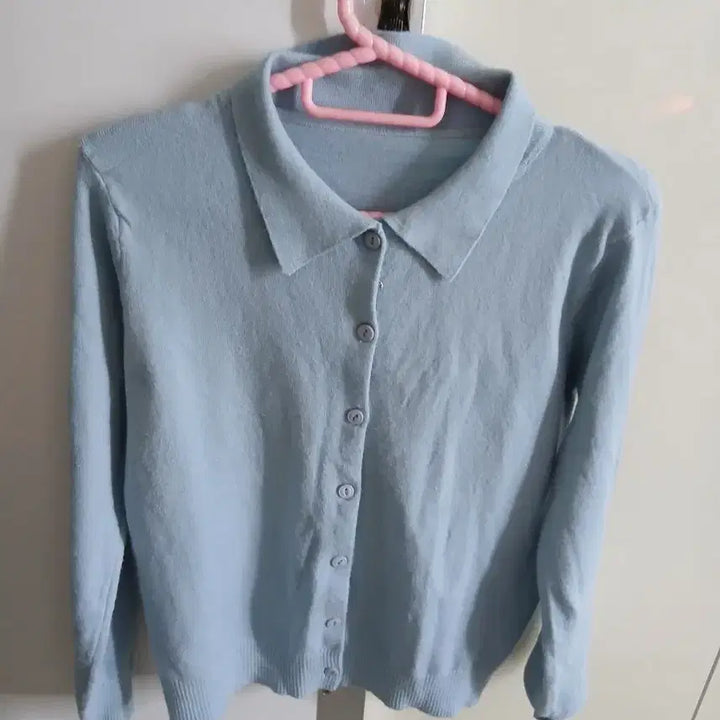 [SOLD OUT] 하늘색 카라넥 니트 가디건