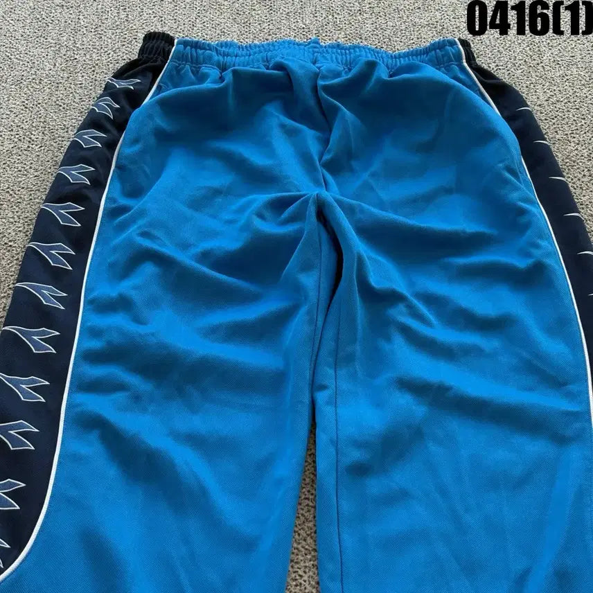 [SOLD OUT] 디아도라 블루 트랙 팬츠 100