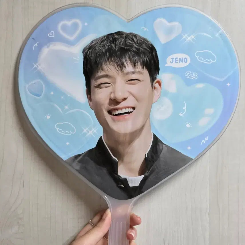 [BUNJANG] NCT Dream Jeno Uchiwa / 엔시티드림 제노 블랙펜타곤님 우치와 양도합니다 드림쇼 콘서트 nct