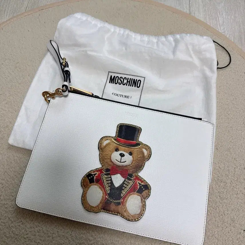 [BUNJANG] Moschino Clutch Bag / 모스키노 클러치