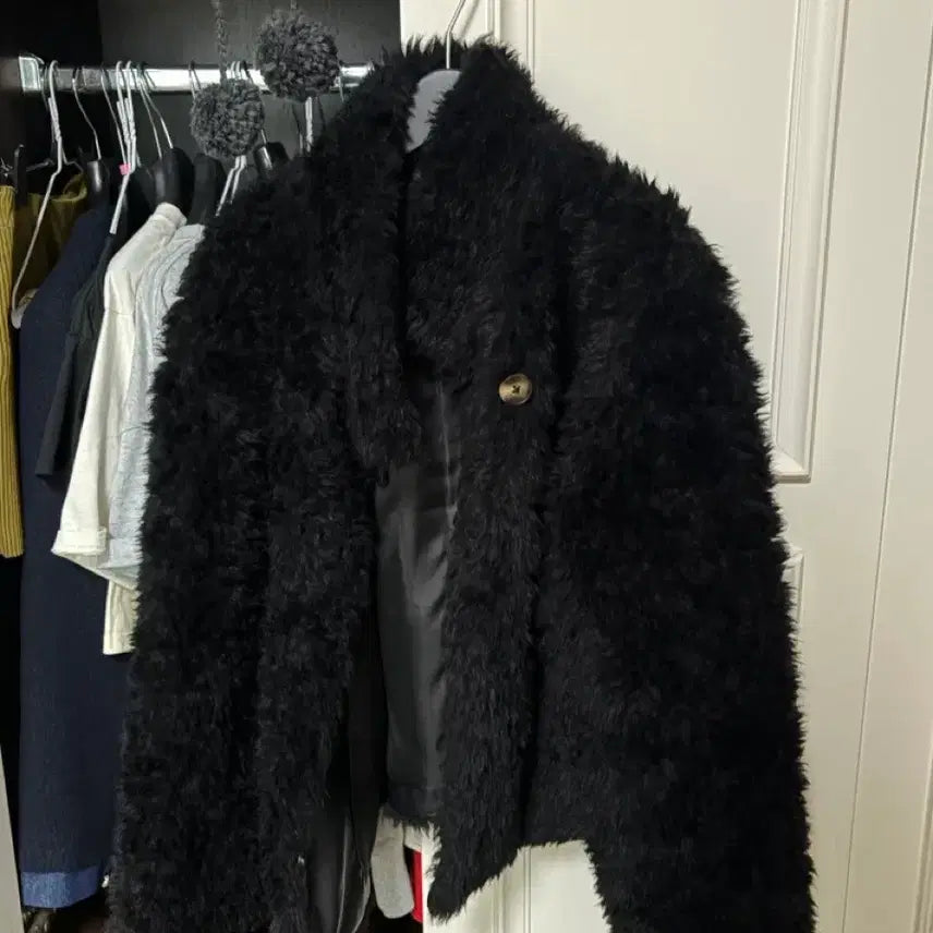 [BUNJANG] 서울베이스드 검정 퍼자켓 baby fur jacket / 서울베이스드 검정 퍼자켓 baby fur jacket