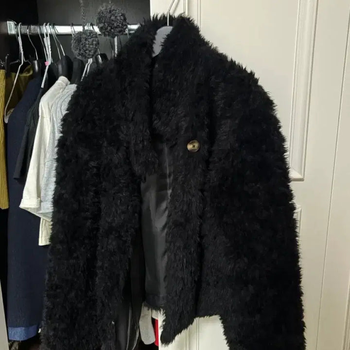 [BUNJANG] 서울베이스드 검정 퍼자켓 baby fur jacket / 서울베이스드 검정 퍼자켓 baby fur jacket