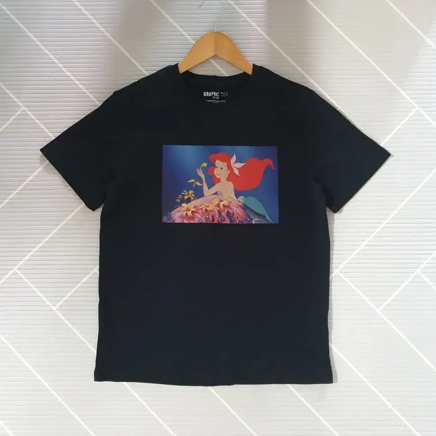 [BUNJANG] SPAO Disney Princesses (The Little Mermaid, Snow White) Printing T-Shirts Set Size S / (미착용)2종일괄 S 스파오 디즈니 인어공주.백설공주 프린팅 티셔츠