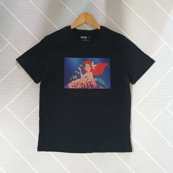 [BUNJANG] SPAO Disney Princesses (The Little Mermaid, Snow White) Printing T-Shirts Set Size S / (미착용)2종일괄 S 스파오 디즈니 인어공주.백설공주 프린팅 티셔츠