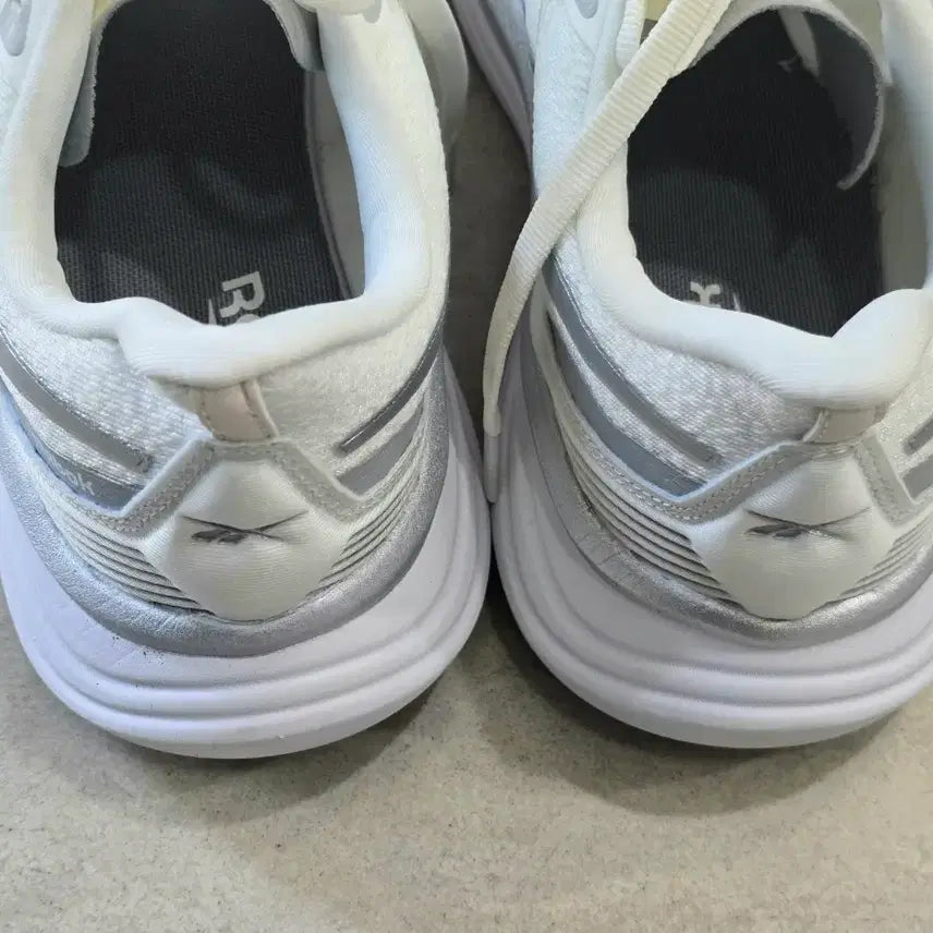 [BUNJANG] Reebok Viva Speed Running Shoes 270mm / [새상품]리복 비바 스피드 운동화 러닝화 270