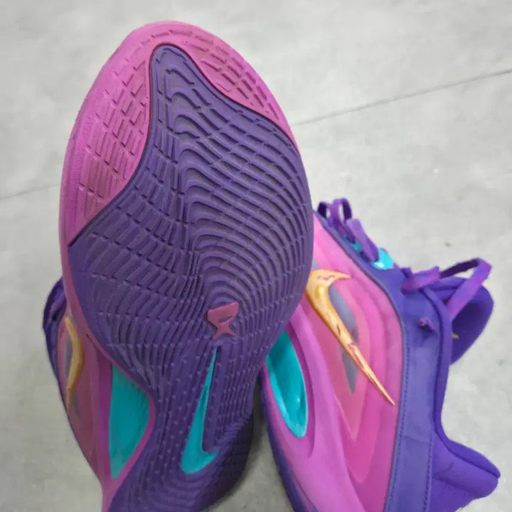 [BUNJANG] Nike A1 Unoficial Basketball Shoes / 나이키 에이원 유나폴로제틱 농구화 300