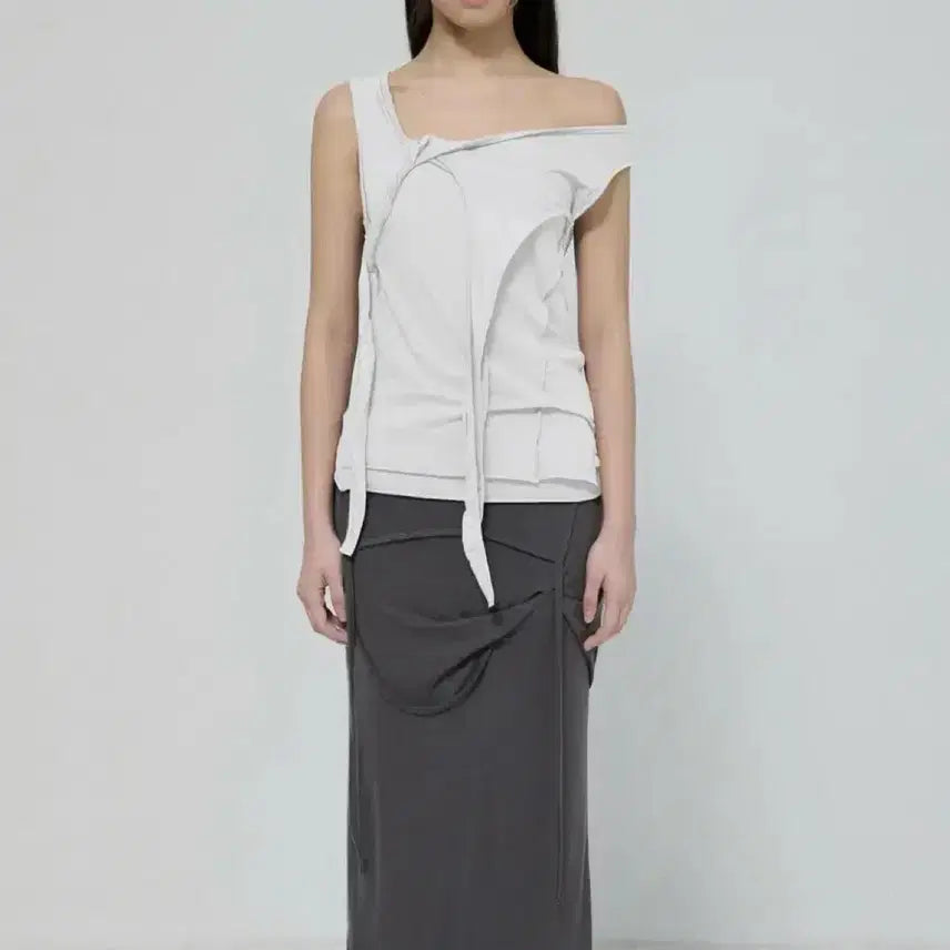 [SOLD OUT] flareup 플레어업 3-레이어드 브레이드 슬리브리스 (화이트)