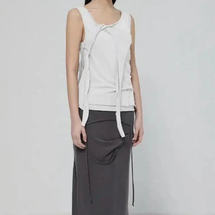 [SOLD OUT] flareup 플레어업 3-레이어드 브레이드 슬리브리스 (화이트)