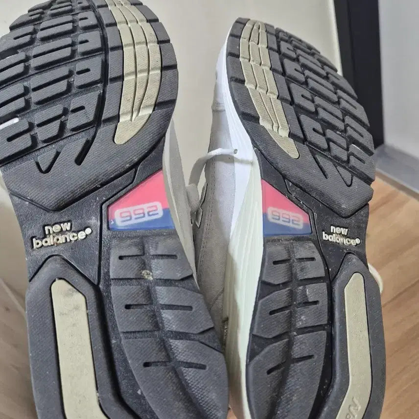 [SOLD OUT] 뉴발란스 992 270 그레이 2026년도