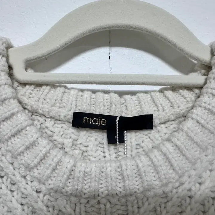 [BUNJANG] Maje Striped Point Knit / maje 마쥬 스트라이프 포인트 니트