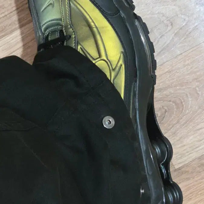 [SOLD OUT] 나이키 샥스 라이드 2 블랙 카고 카키