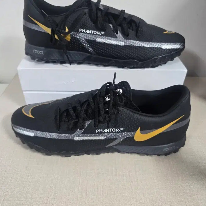 [SOLD OUT] 나이키 팬텀 GT TF 풋살화 275 사이즈