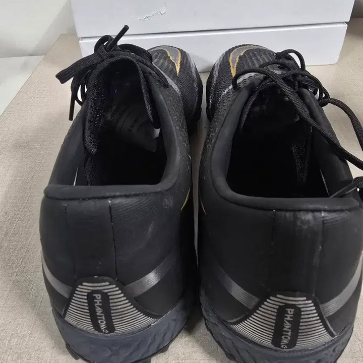 [SOLD OUT] 나이키 팬텀 GT TF 풋살화 275 사이즈