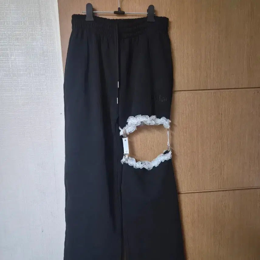 [BUNJANG] The Mysterious Hotel Garter Belt Training Pants / 더미스테리어스호텔 가터벨트팬츠