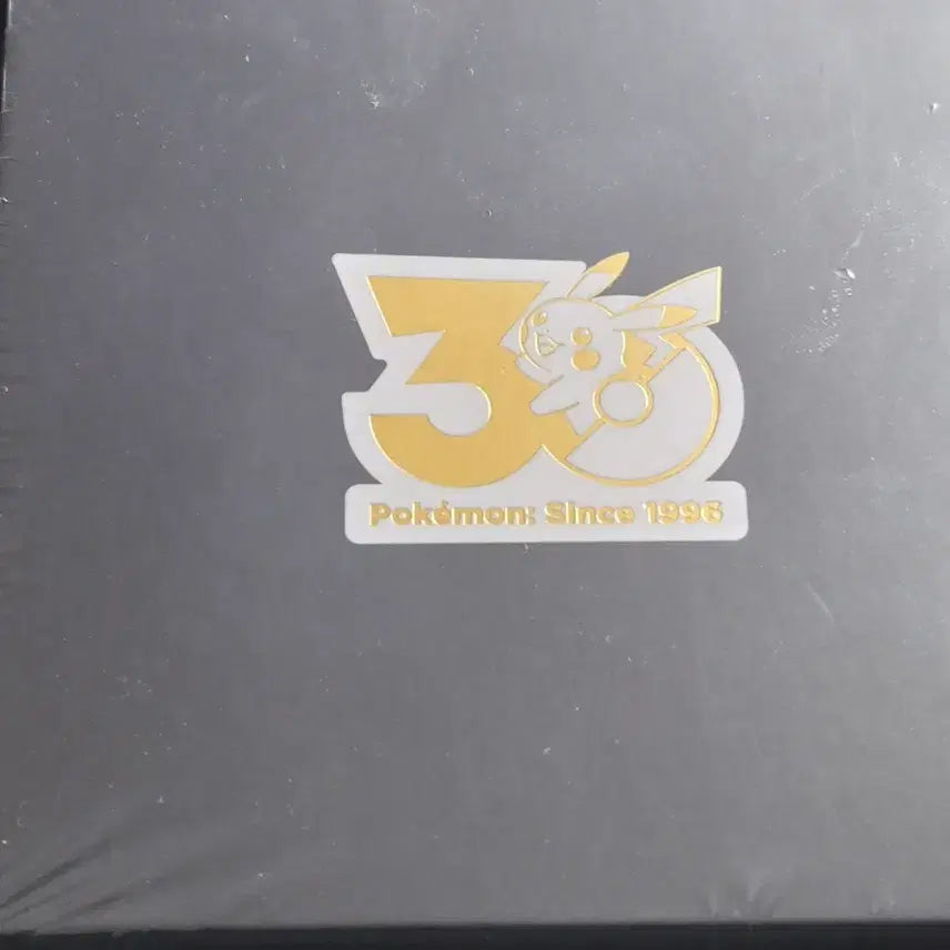 [BUNJANG] Pokemon 30th Anniversary Logo Badge Sealed / 포켓몬 30주년 기념 로고 뱃지 완전 미개봉 (3월/1세대)