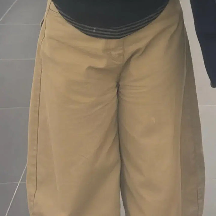 [BUNJANG] Beige Straight-Fit Trousers / 베이지색 바지 판매