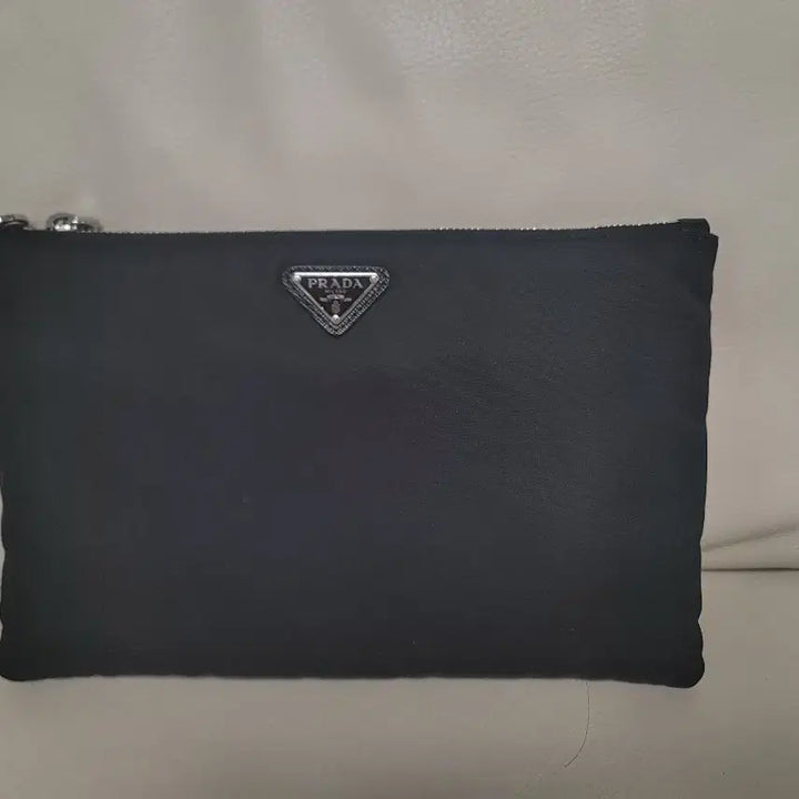 [SOLD OUT] 프라다 클러치백