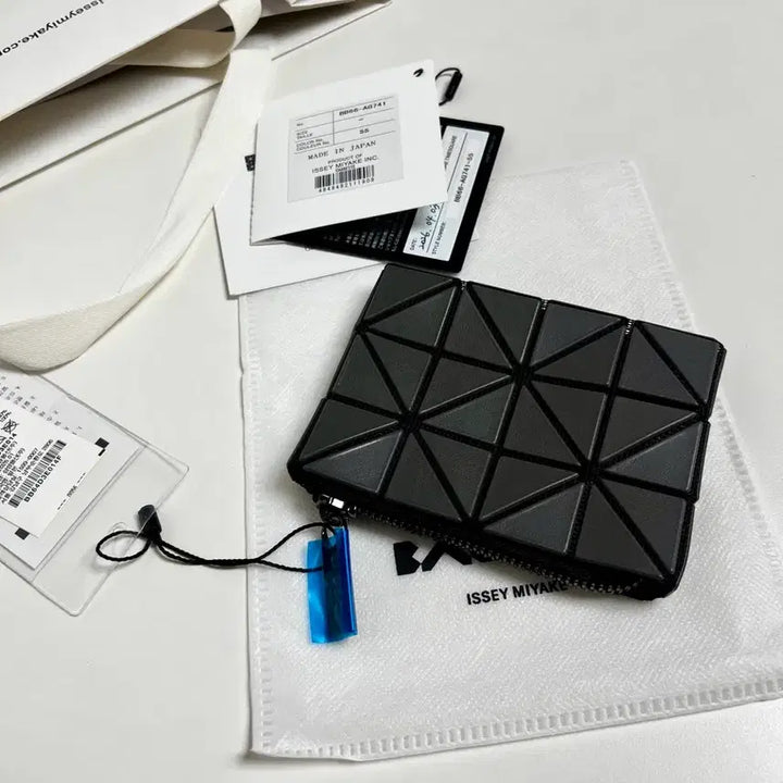 [BUNJANG] Bao Bao Issey Miyake Cassette Black Card Wallet / 바오바오 이세이 미야케 카세트 블랙 (카드지갑)