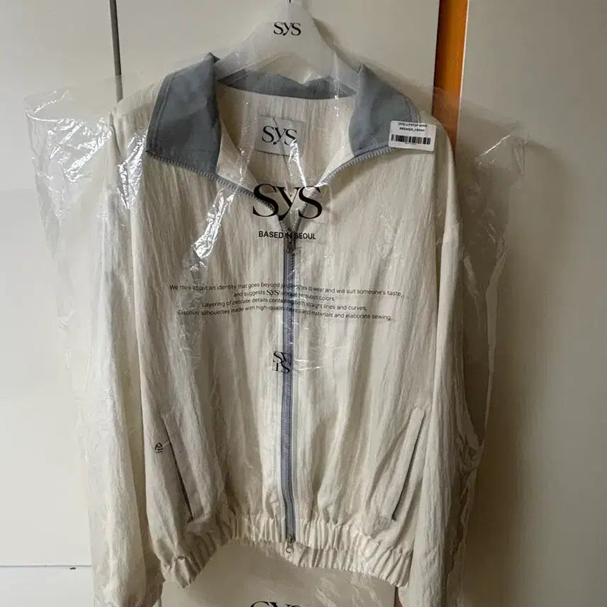 [SOLD OUT] 새상품) sys 시스 윈드브레이커 크림