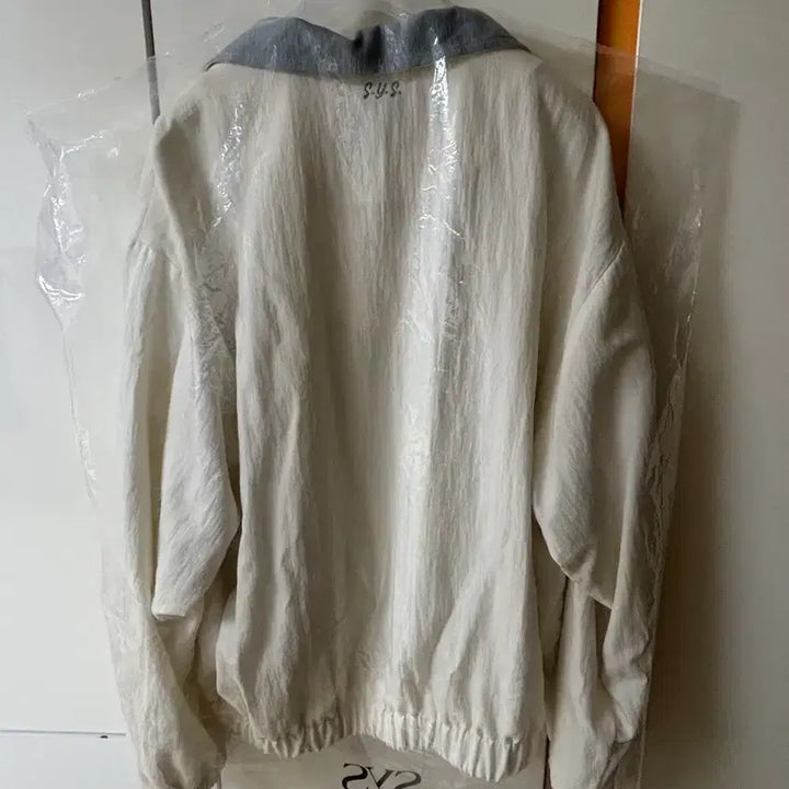 [SOLD OUT] 새상품) sys 시스 윈드브레이커 크림