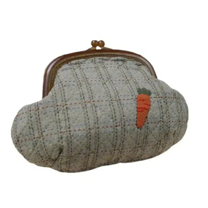 [BUNJANG] Handmade Carrot Applique Quilted Mini Frame Bag Pouch Clutch Crossbody Shoulder Bag / 당근 아플리케 다용도 퀼트 미니 프레임백 파우치 클러치백 크로스백 숄더백