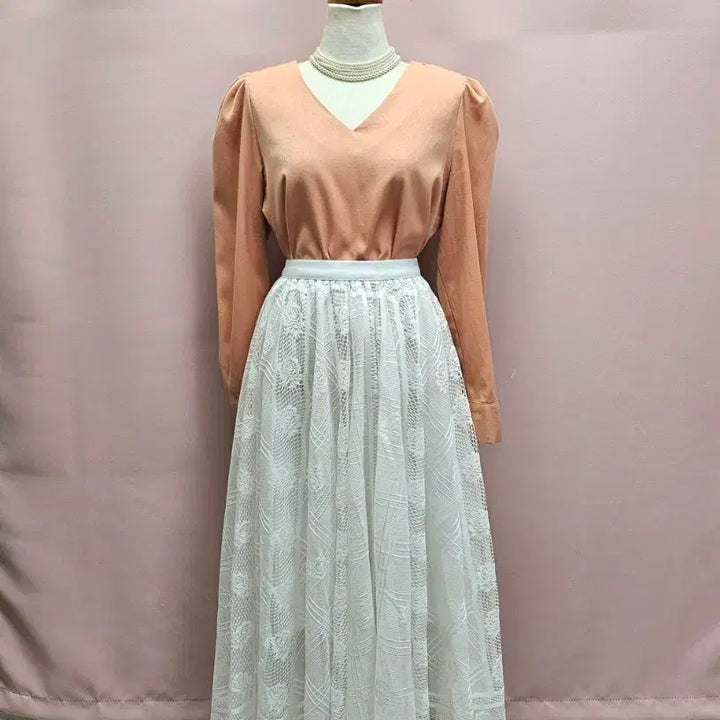 [BUNJANG] Sheer Punching Lace Flare Skirt / 청순 펀칭 레이스 플레어 스커트