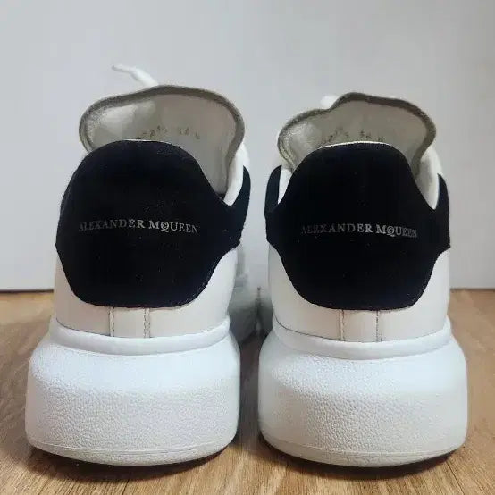 [SOLD OUT] (38/250)알렉산더맥퀸 스웨이드블랙탭 운동화 스니커즈