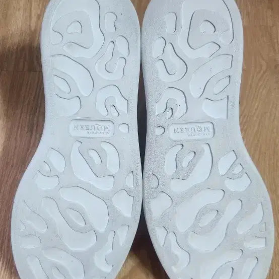 [SOLD OUT] (38/250)알렉산더맥퀸 스웨이드블랙탭 운동화 스니커즈