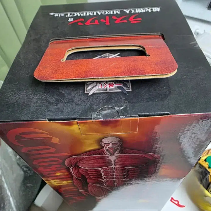 [SOLD OUT] 진격의 거인 초대형거인 라스트원 미개봉 칼박(이중테잎)