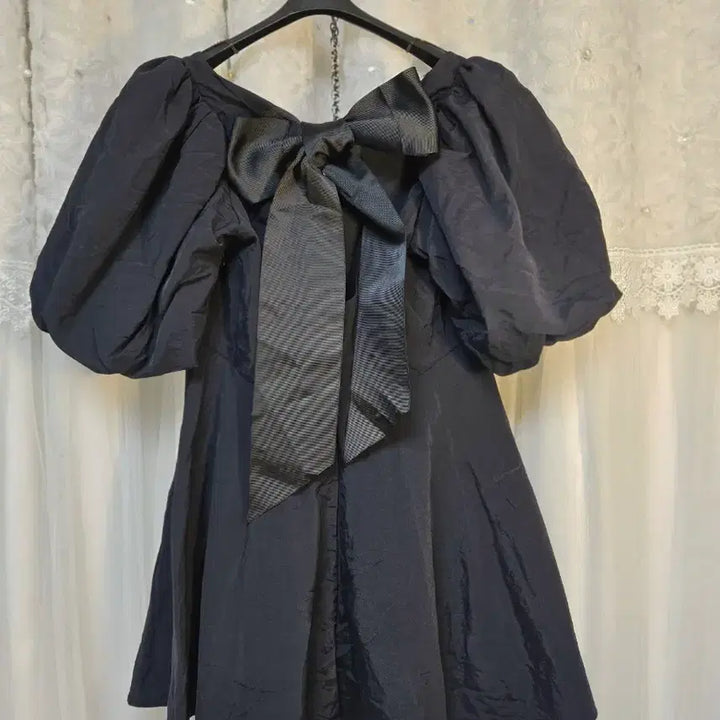 [BUNJANG] H&amp;M Big Ribbon Blouse / H&amp;M  빅리본 블라우스