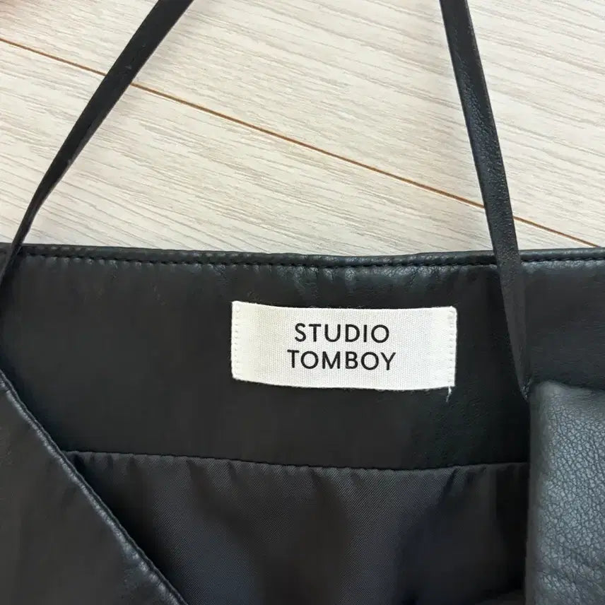 [BUNJANG] Studio Tomboy Leather Dress / 스튜디오톰보이 가죽원피스
