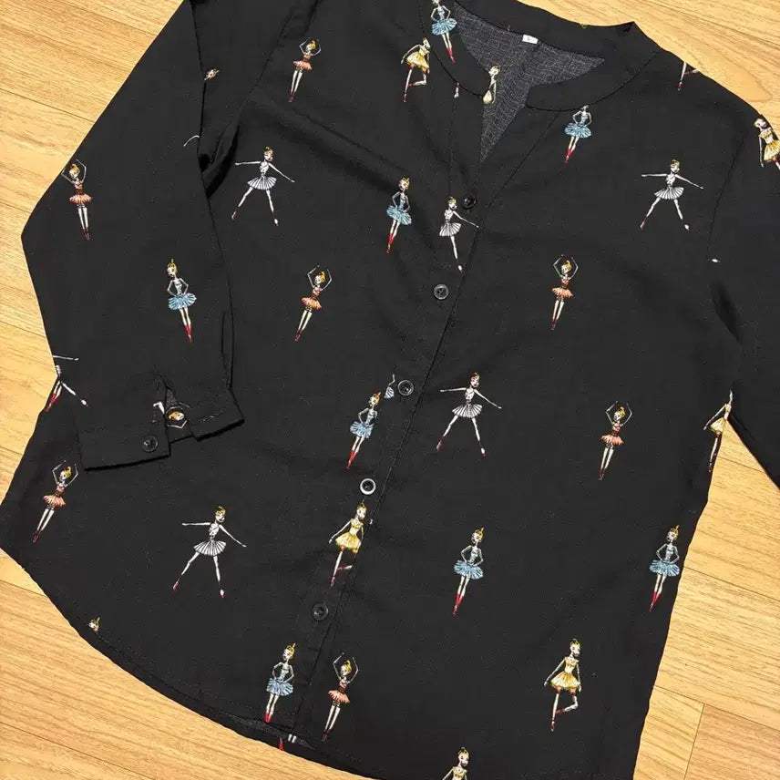[BUNJANG] Ballerina Pattern Blouse / (옷장정리중)발레리나 패턴 블라우스