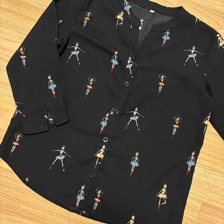[BUNJANG] Ballerina Pattern Blouse / (옷장정리중)발레리나 패턴 블라우스