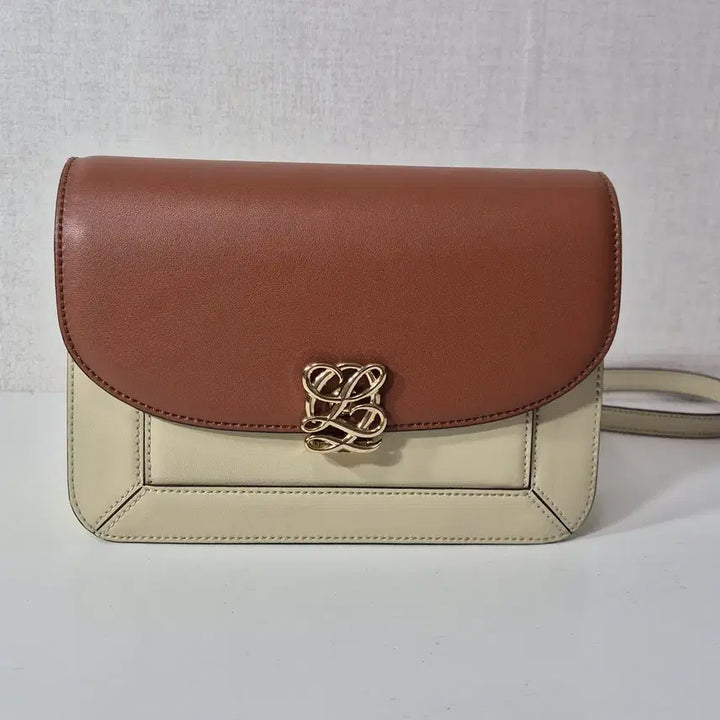[BUNJANG] Louis Quatorze Chain Shoulder Mini Crossbody Bag / 루이까또즈 체인 숄더 미니 크로스백