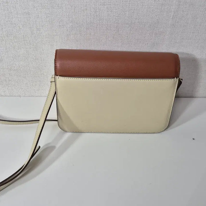 [BUNJANG] Louis Quatorze Chain Shoulder Mini Crossbody Bag / 루이까또즈 체인 숄더 미니 크로스백