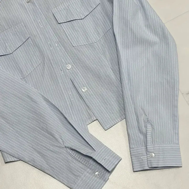 [BUNJANG] Slim Fit Semi-Crop Shirt / 슬림 셔츠