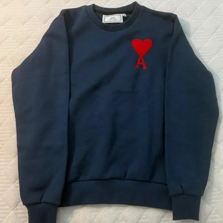[SOLD OUT] 아미 빅로고 네이비 맨투맨