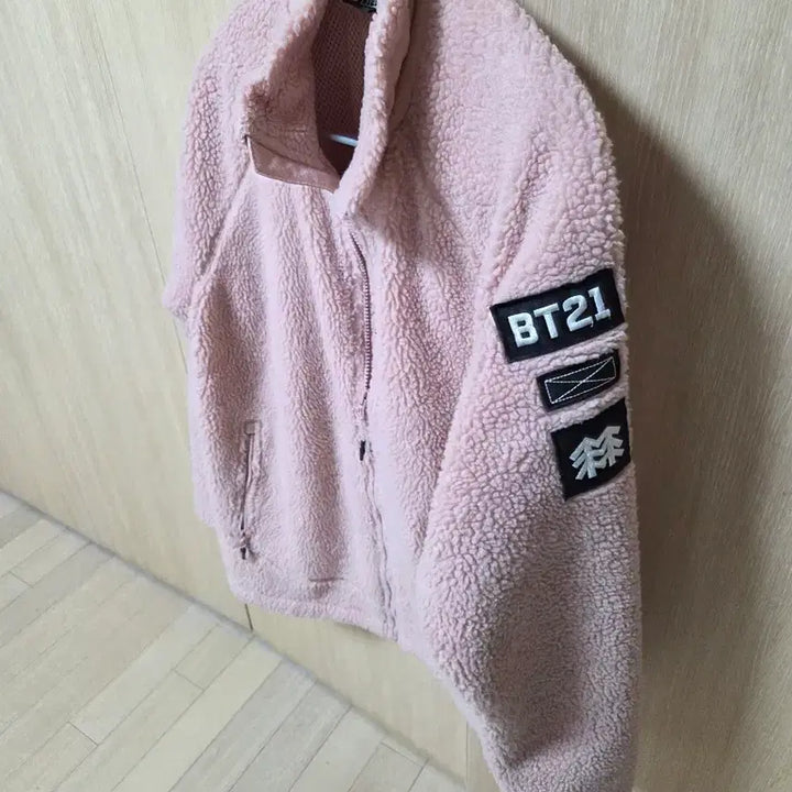 [BUNJANG] Kolon BTS Collaboration Fleece Jacket / 코오롱 bts 콜라보 뽀글이 자켓