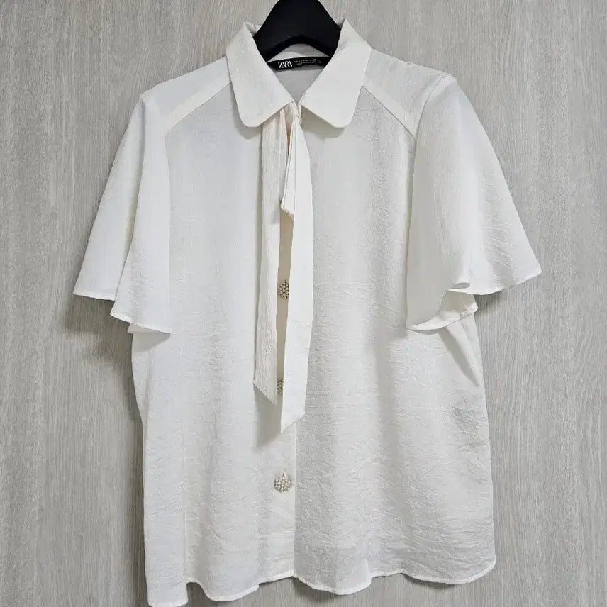 [BUNJANG] ZARA Flutter Sleeve Tie Blouse (White/S) / [여신핏/상태최상] 자라 플러터 소매 타이 블라우스 (화이트/S)
