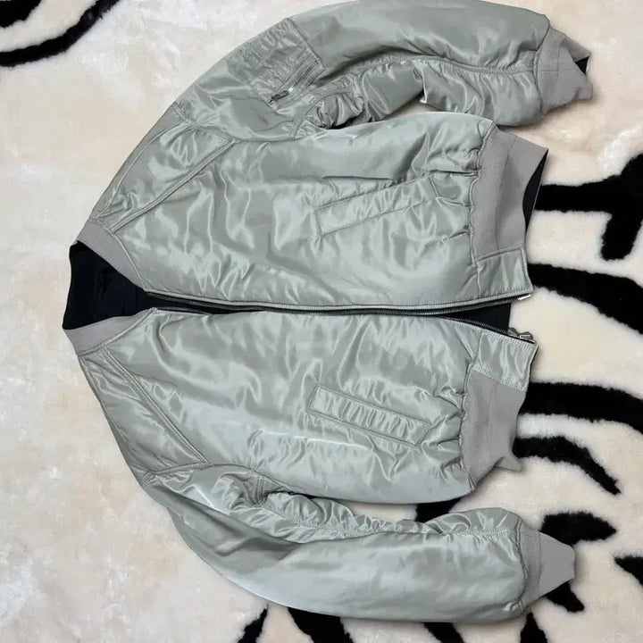 [BUNJANG] Juun.J Reversible MA-1 Jacket (Dosan Limited Edition) / (50) 준지 리버시블 MA-1 블랙 (도산 한정 마원)