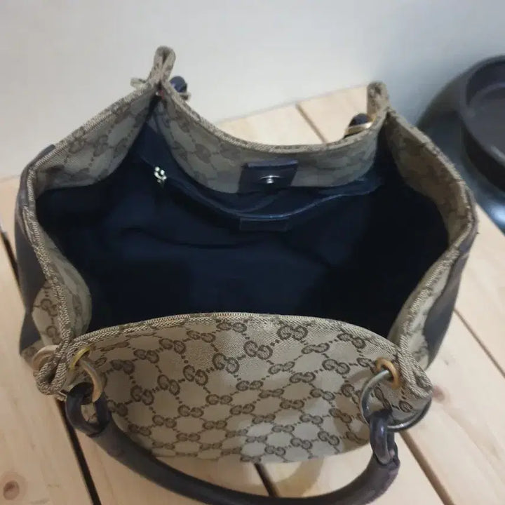 [SOLD OUT] 구찌 GG 로고 캔버스 토트백