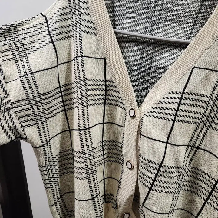 [BUNJANG] V-Neck Cardigan / 브이넥 가디건