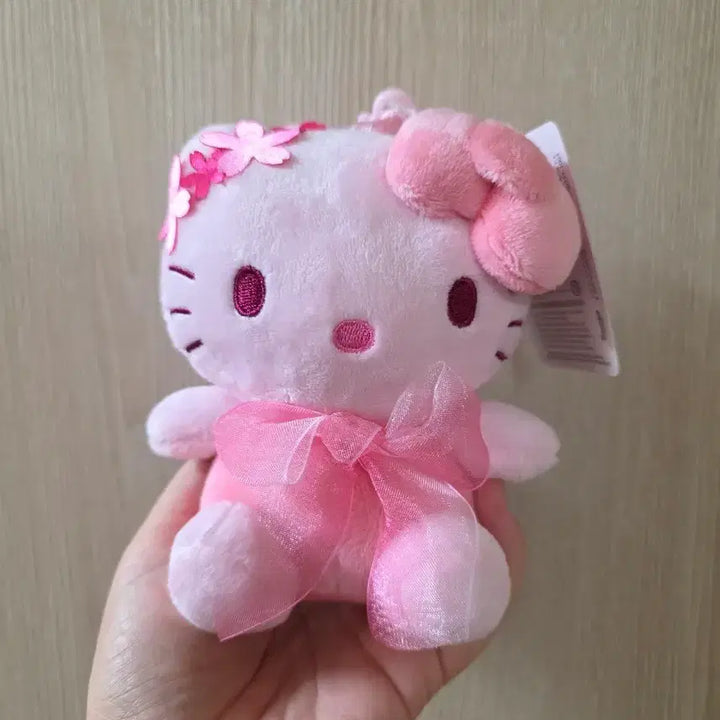 [BUNJANG] Sanrio Hello Kitty Cherry Blossom Keyring / 산리오 헬로키티 벚꽃 사쿠라 체리블라썸 키링