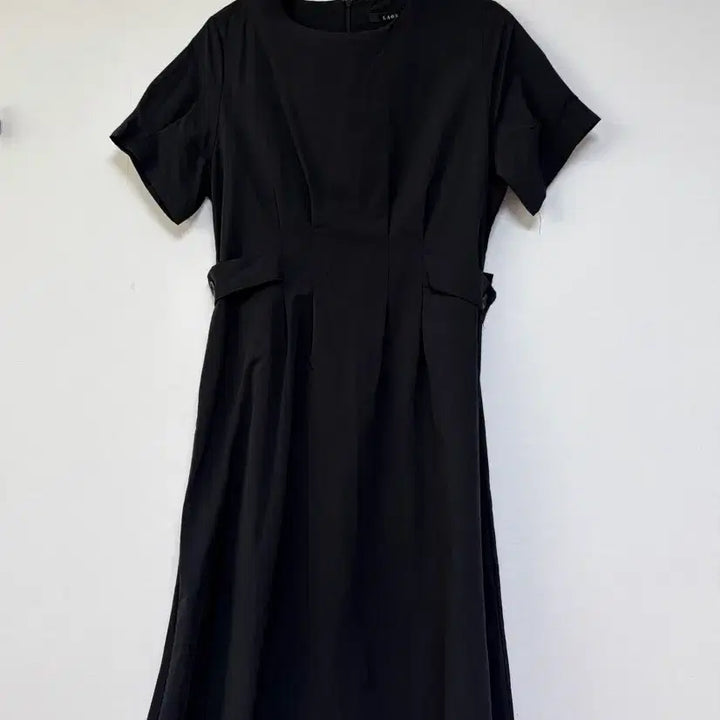 [SOLD OUT] 새상품)라온 LAON 블랙 롱원피스 반팔 A라인 바스락