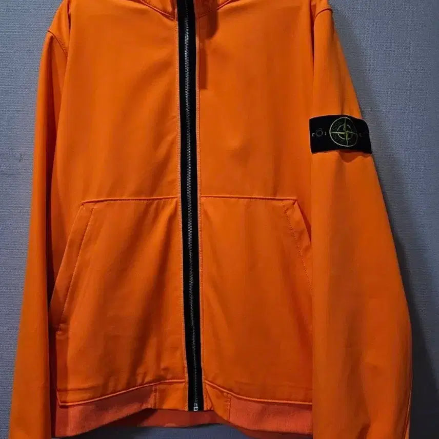 [BUNJANG] Stone Island Light Soft Shell Hooded Jacket XL / 정품 스톤아일랜드 라이트 소프트 쉘 후드 자켓 105/ XL