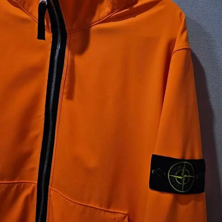 [BUNJANG] Stone Island Light Soft Shell Hooded Jacket XL / 정품 스톤아일랜드 라이트 소프트 쉘 후드 자켓 105/ XL