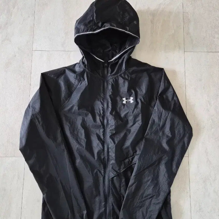 [SOLD OUT] 여성 언더아머 러닝 바람막이 점퍼 M