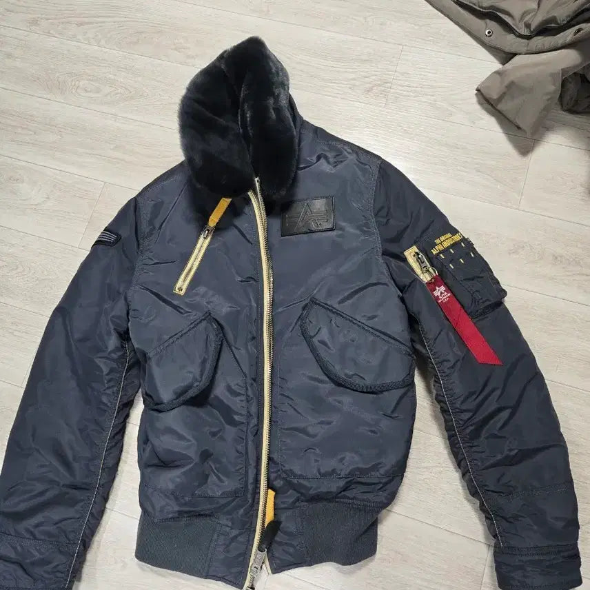 [SOLD OUT] 알파인더스트리 N2B 패딩 XS (95-100) 상태좋음